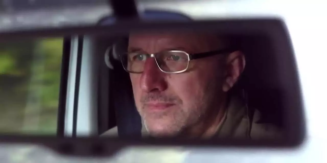 Tierarzt Dr. Markus Aschenbrenner unterwegs mit seiner Fahrpraxis Equidoctor